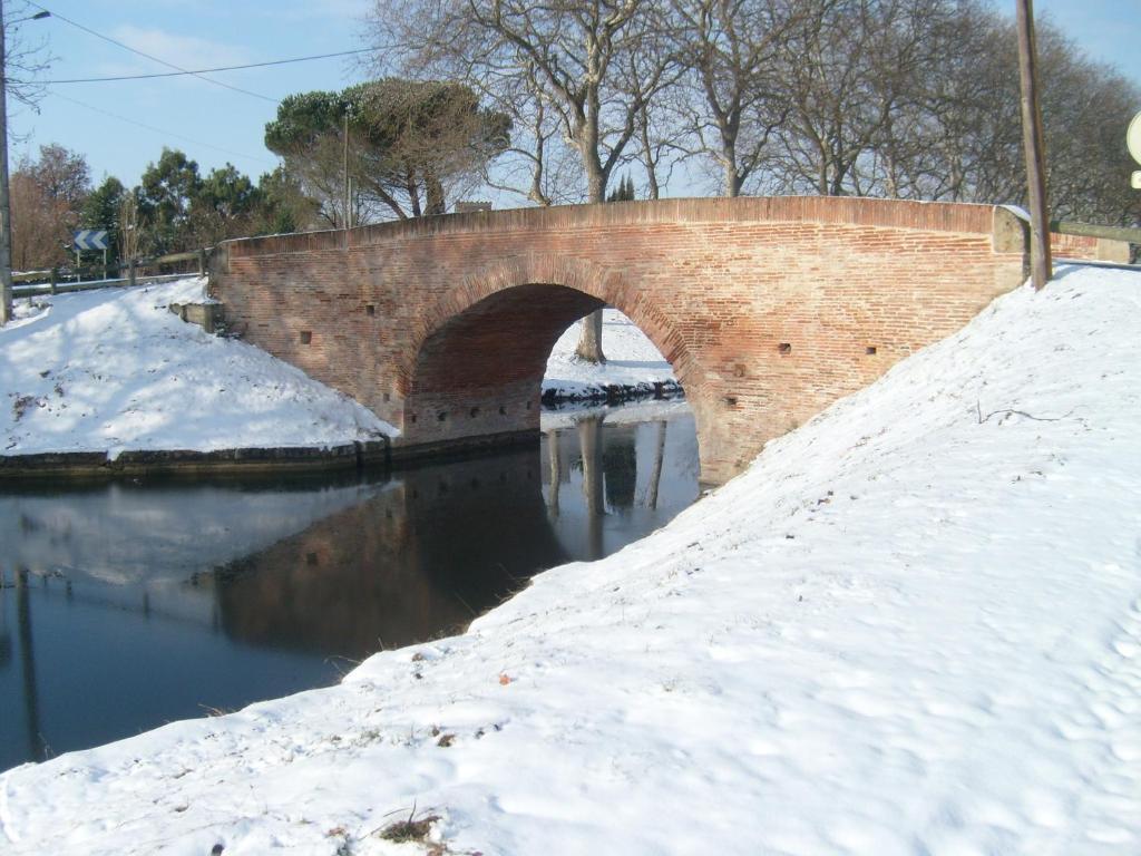 La Chambre D'Hote Au Gre Du Temps Montlaur  Buitenkant foto